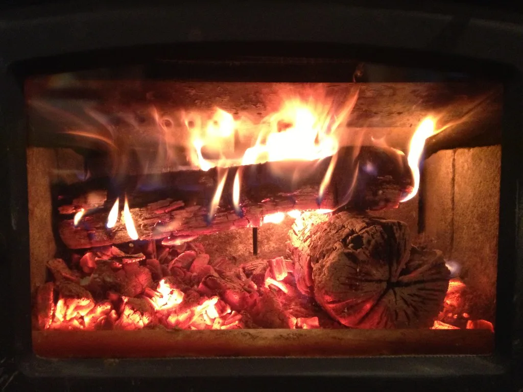 Best Night Briquettes UK for an Overnight Burn